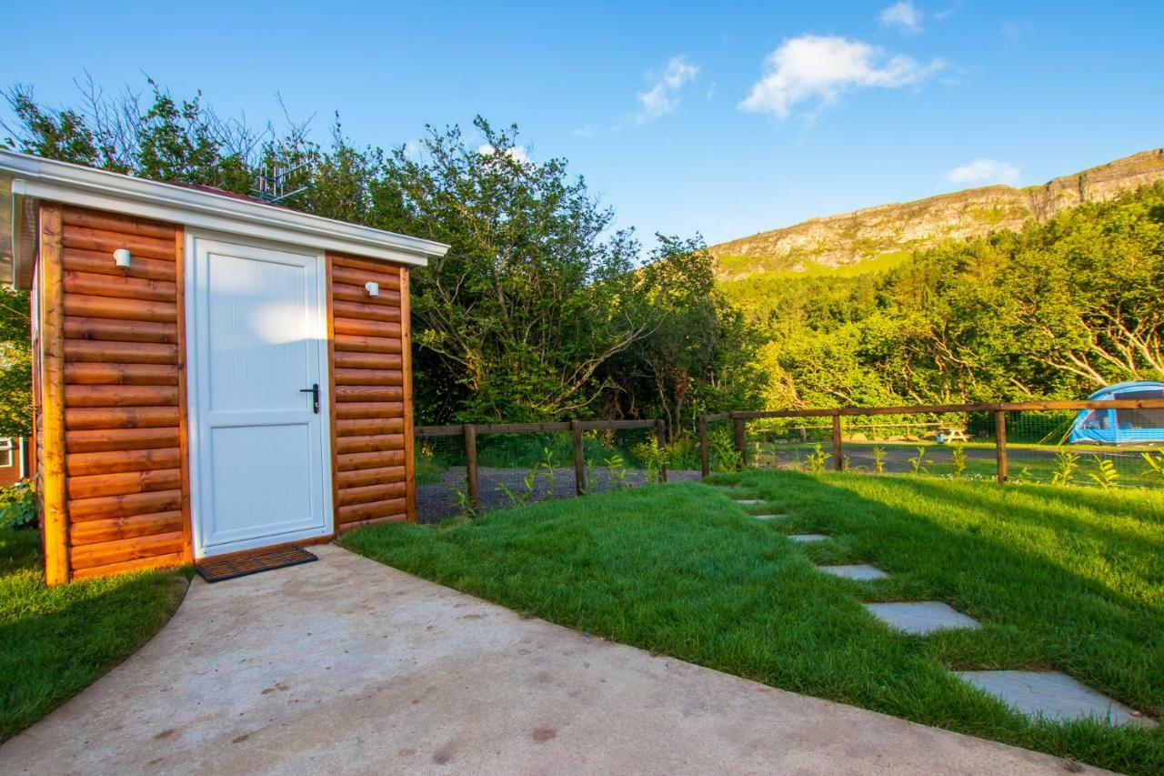 Waterfall Caves Turn-Around-Houses Villa Limavady Exterior foto